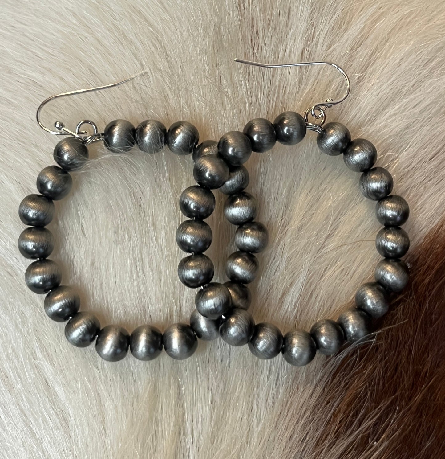 Navajo Pearl Hoops